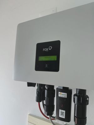 Detalhe de instalação elétrica profissional em Lisboa